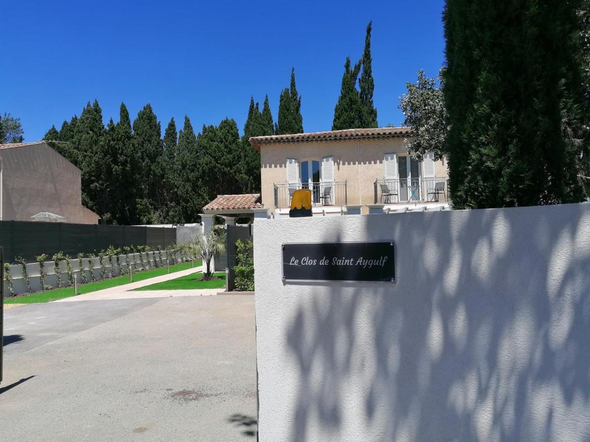 Le Clos De Сен-Агулф Екстериор снимка